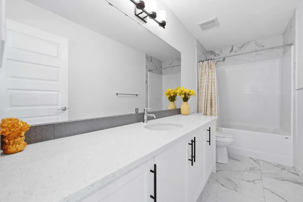 109 Homestead Crescent NE Calgary AB T3J 2K8