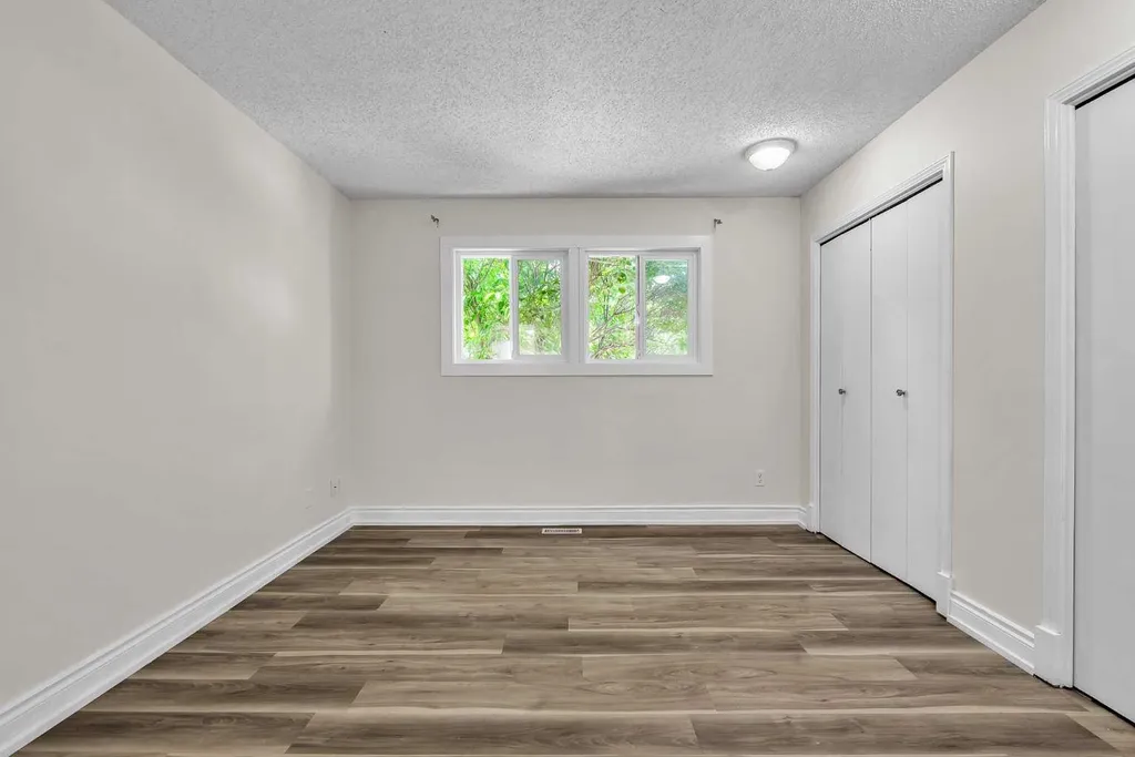 43 Taraglen Road NE Calgary AB T3J 2N8