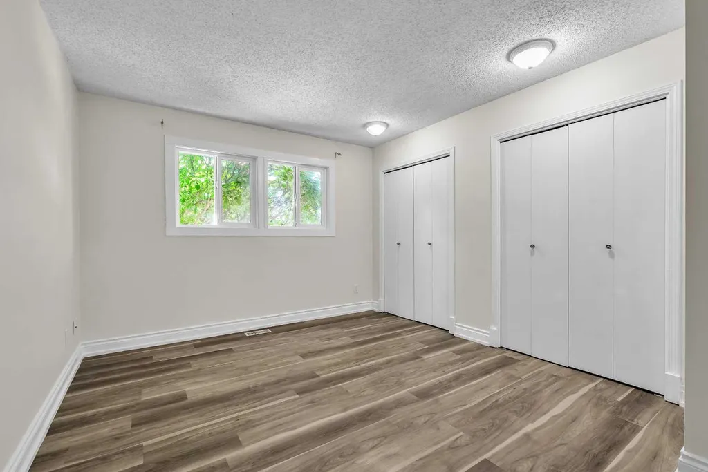 43 Taraglen Road NE Calgary AB T3J 2N8