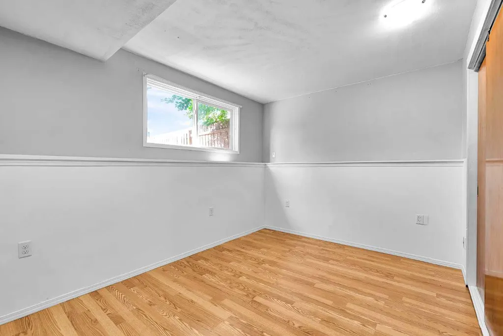 43 Taraglen Road NE Calgary AB T3J 2N8