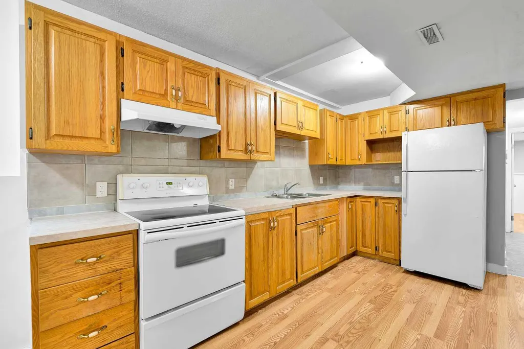 43 Taraglen Road NE Calgary AB T3J 2N8
