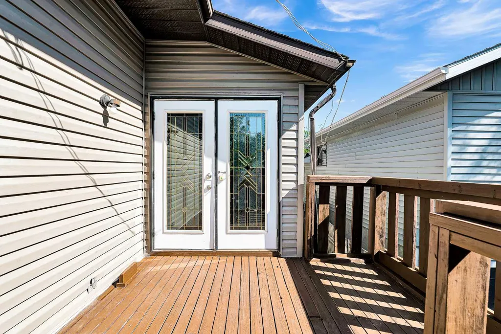43 Taraglen Road NE Calgary AB T3J 2N8