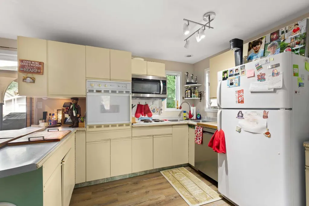 140 6 Street SE Medicine Hat AB T1A1G8