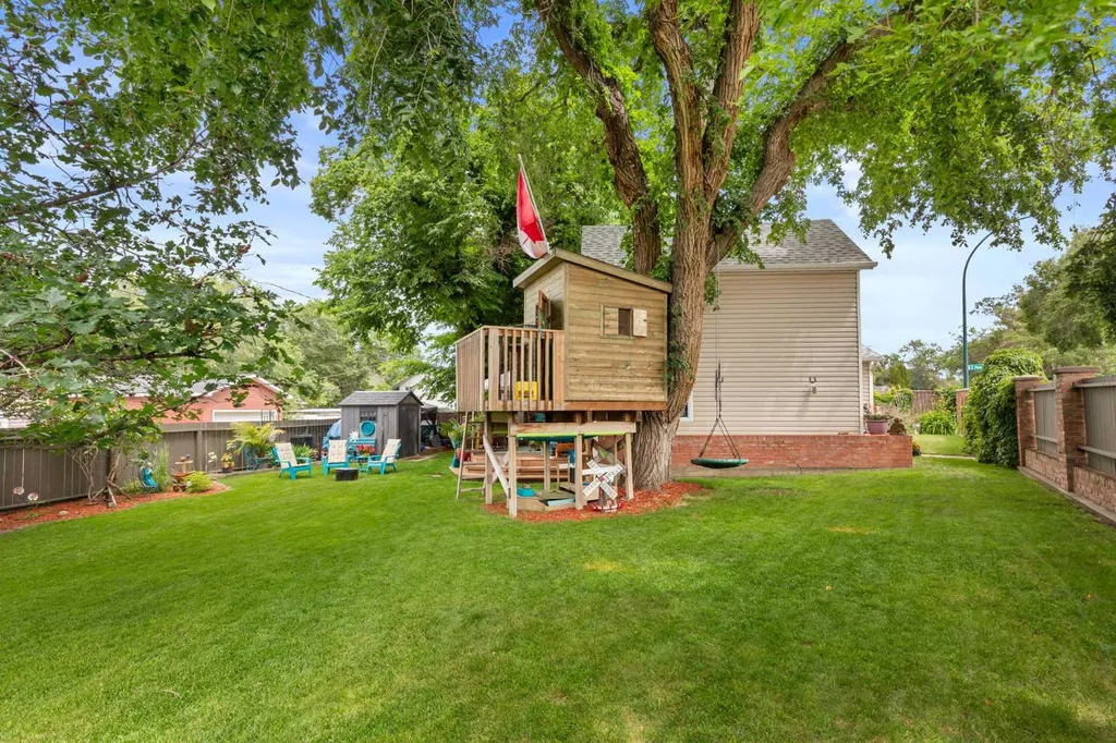 140 6 Street SE Medicine Hat AB T1A1G8