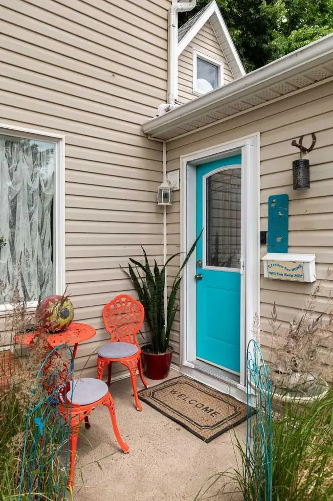 140 6 Street SE Medicine Hat AB T1A1G8