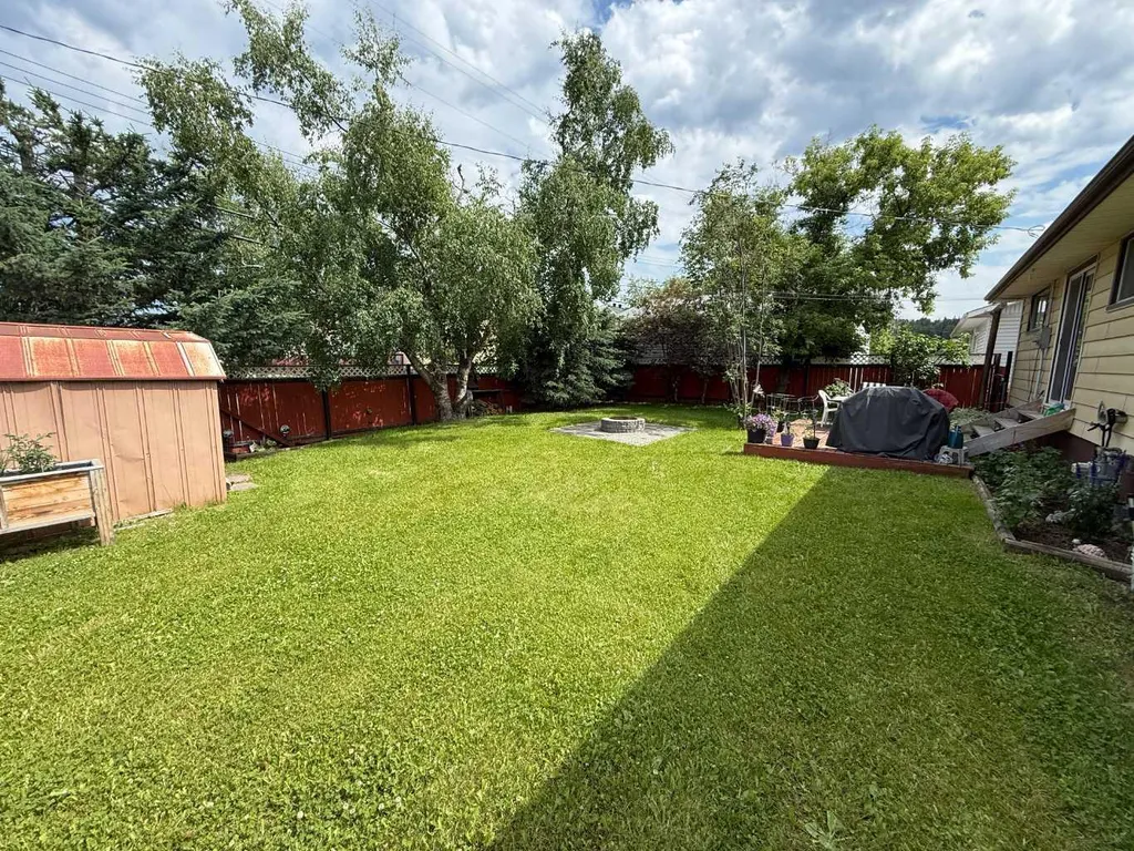 107 Fraser Street Hinton AB T7V 1B7