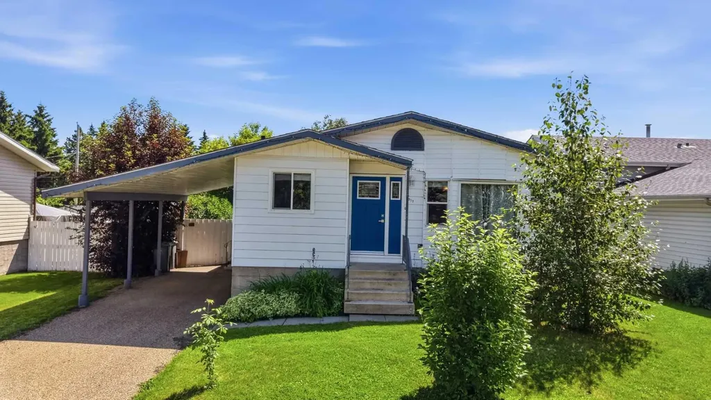 5017 61 Avenue Close Ponoka AB T4J 1E7