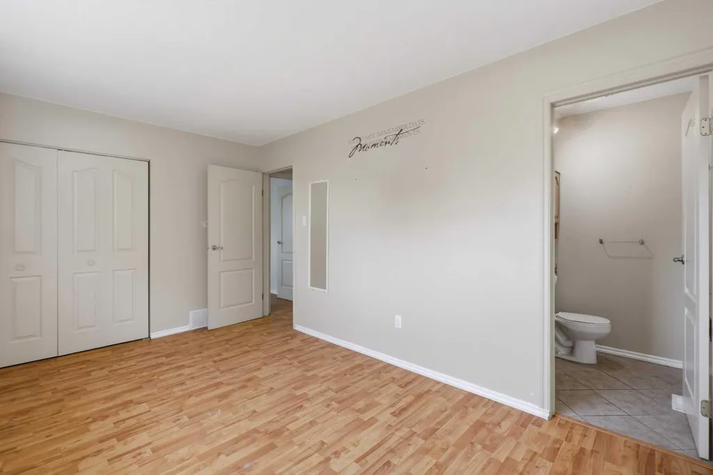 5017 61 Avenue Close Ponoka AB T4J 1E7