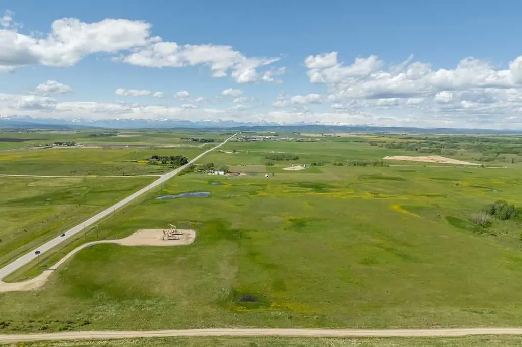 270012 Range Road 40 Rural Rocky View County AB T4C 3A2