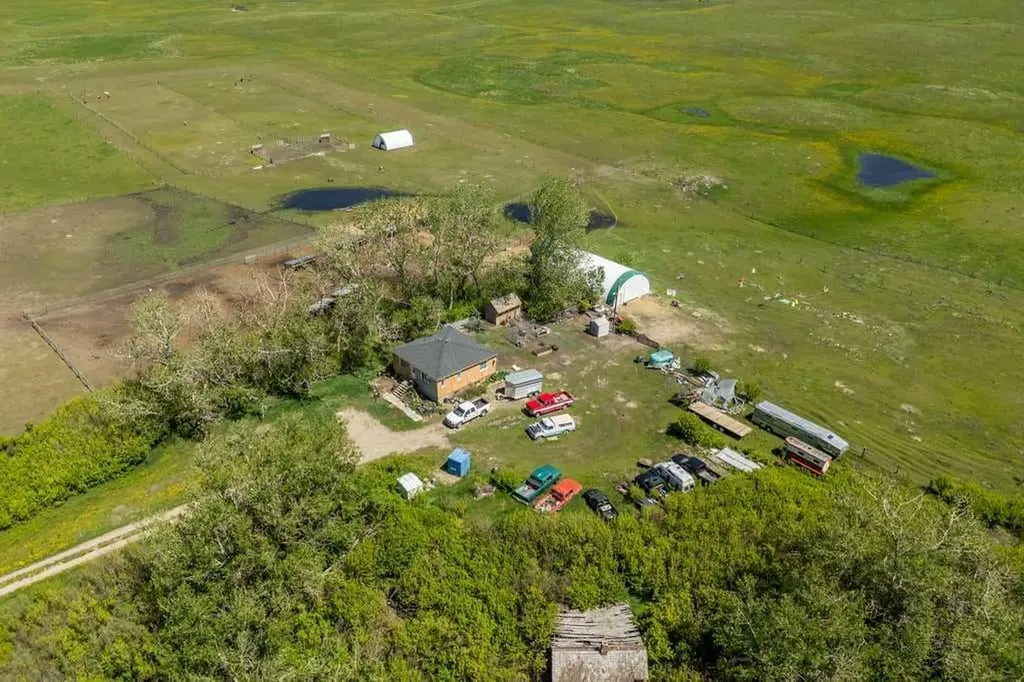 270012 Range Road 40 Rural Rocky View County AB T4C 3A2