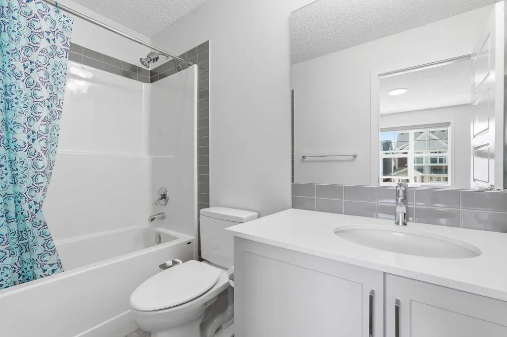 44 Amblefield Avenue NW Calgary AB T3P2C1
