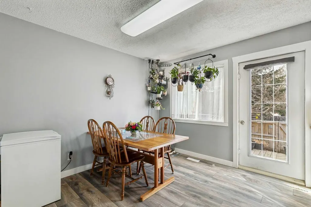 107 Elm Place Okotoks AB T1S 1J1