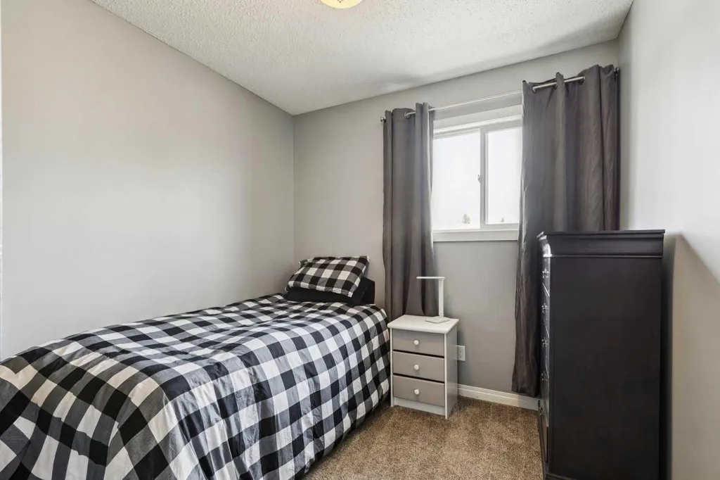 107 Elm Place Okotoks AB T1S 1J1