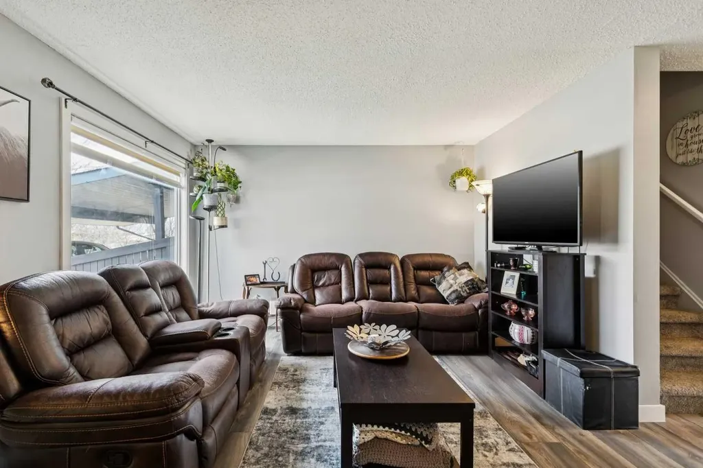 107 Elm Place Okotoks AB T1S 1J1