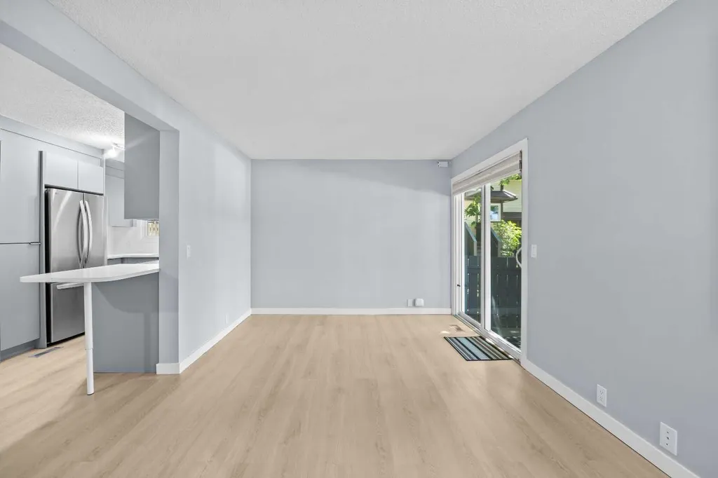 115 Bergen Road NW Calgary AB t3k1p2
