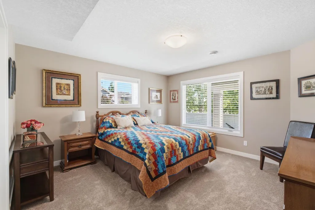 230 Sunset Square Cochrane AB T4C0H3