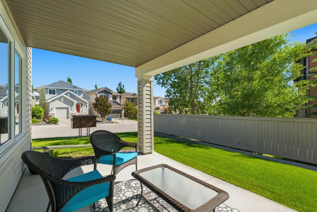 230 Sunset Square Cochrane AB T4C0H3