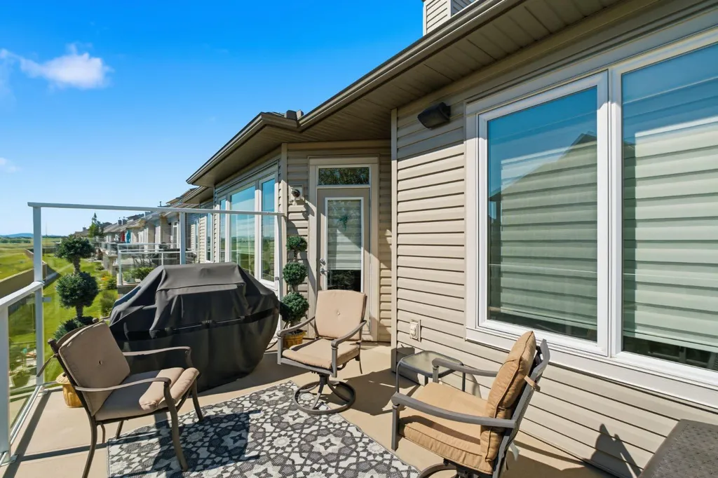 230 Sunset Square Cochrane AB T4C0H3