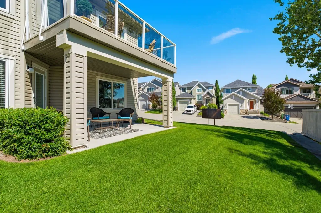 230 Sunset Square Cochrane AB T4C0H3