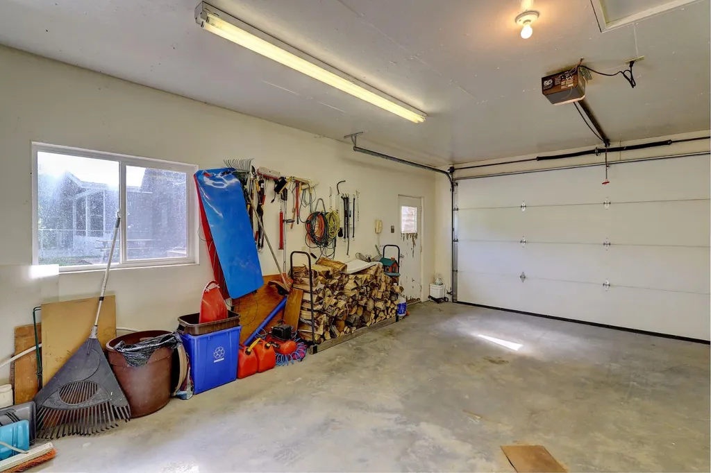 10904 108 Avenue Fairview AB T0H 1L0