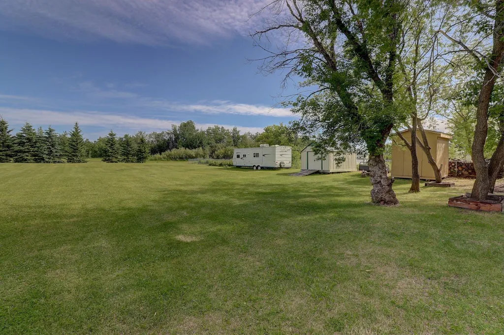 10904 108 Avenue Fairview AB T0H 1L0