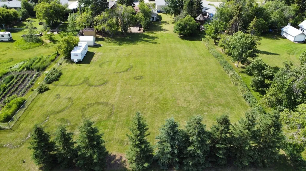 10904 108 Avenue Fairview AB T0H 1L0