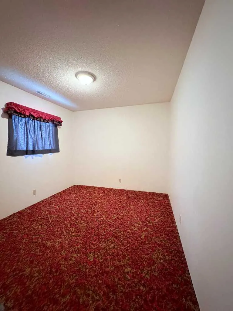737 2 Street W Cardston AB T0K 0K0