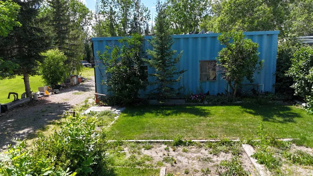737 2 Street W Cardston AB T0K 0K0