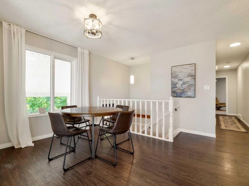 2128 18 Avenue Coaldale AB T1M 1K6