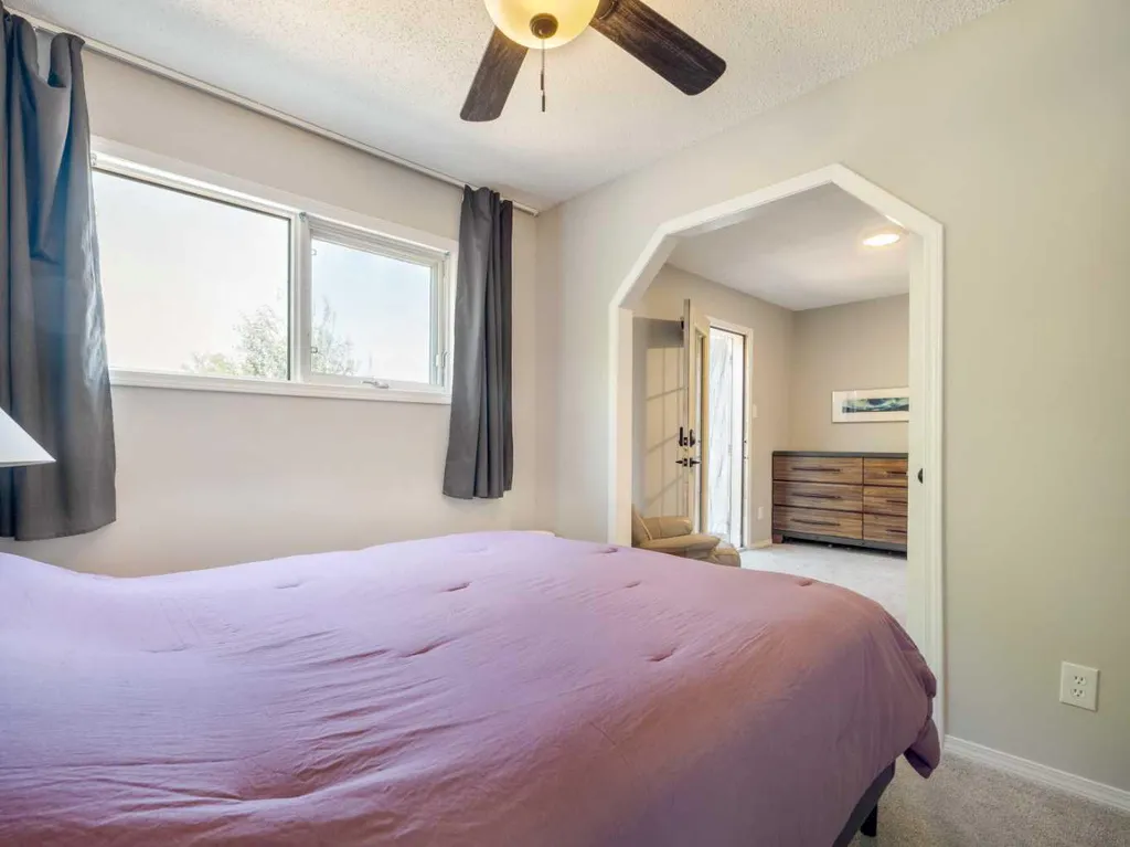 2128 18 Avenue Coaldale AB T1M 1K6