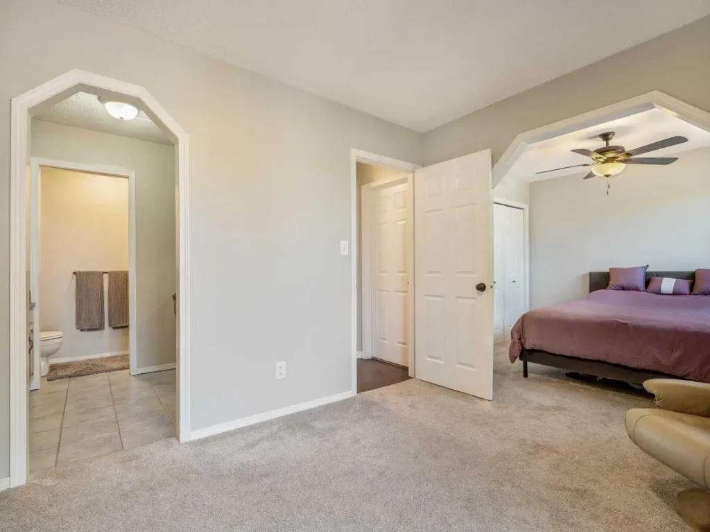 2128 18 Avenue Coaldale AB T1M 1K6