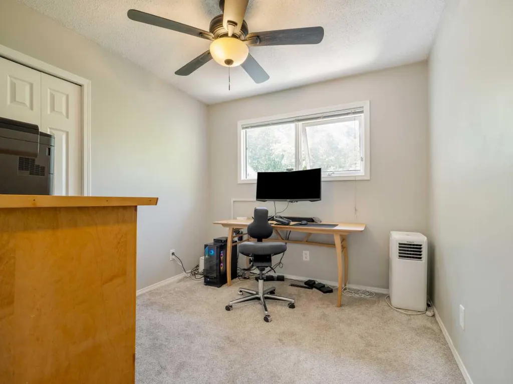 2128 18 Avenue Coaldale AB T1M 1K6