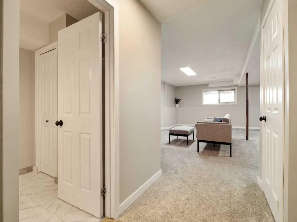 2128 18 Avenue Coaldale AB T1M 1K6