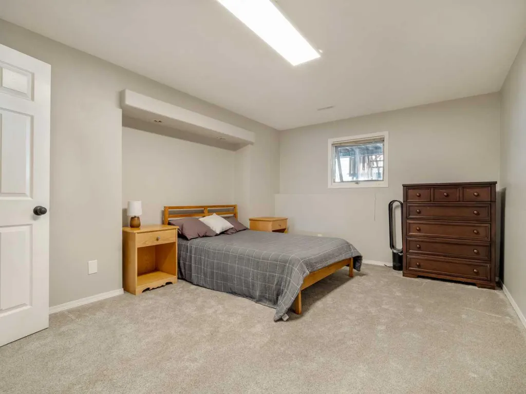 2128 18 Avenue Coaldale AB T1M 1K6