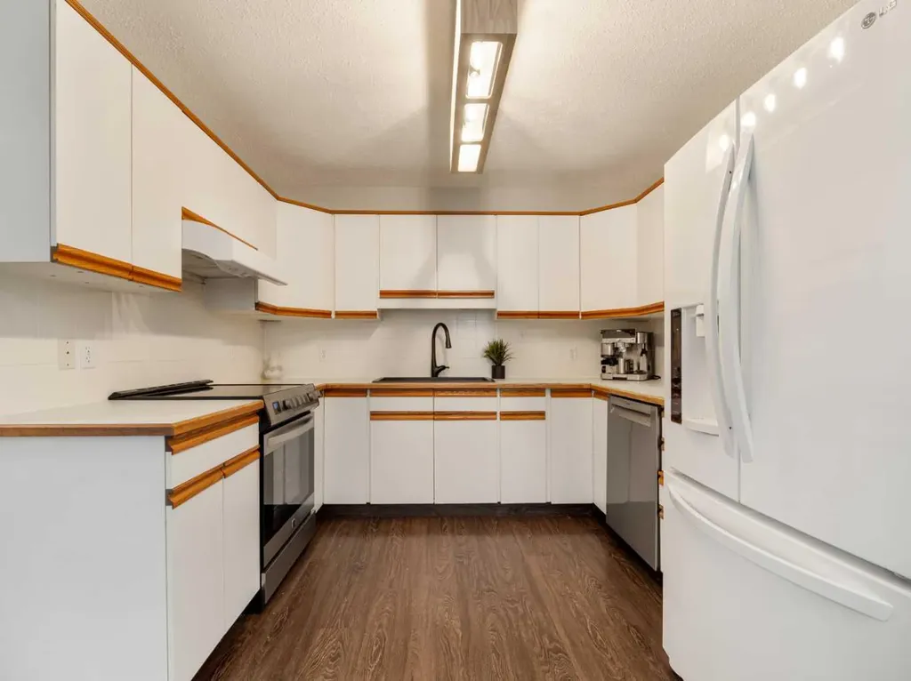 2128 18 Avenue Coaldale AB T1M 1K6