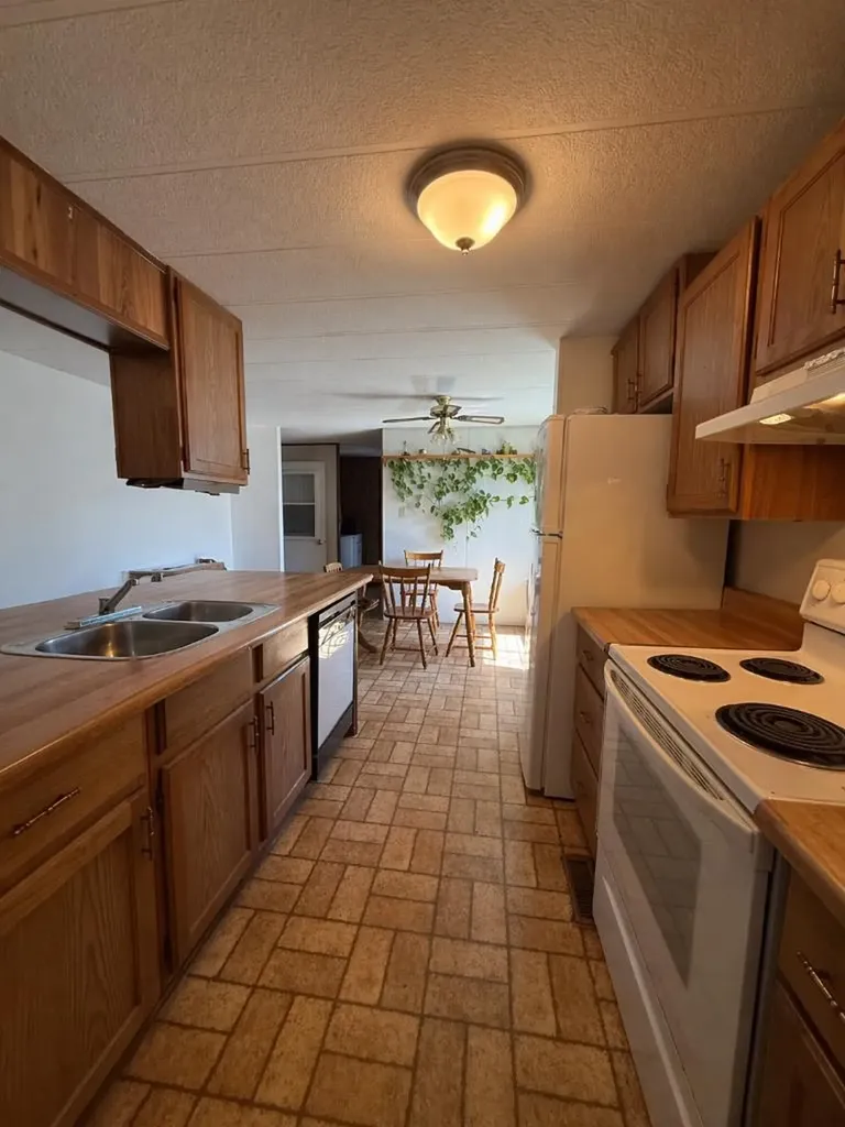 5837 Birch Crescent High Prairie AB T0G 1E0