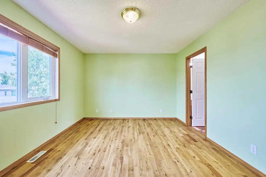9683 Hidden Valley Drive NW Calgary AB T3A 5P8
