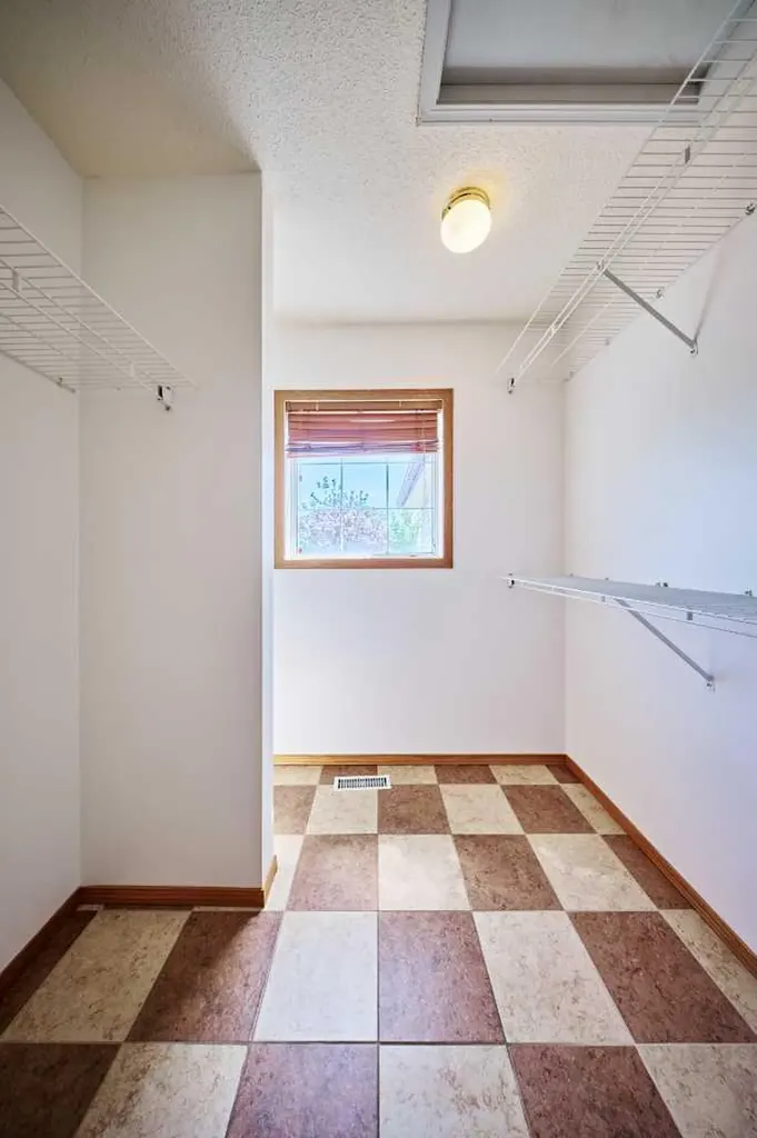 9683 Hidden Valley Drive NW Calgary AB T3A 5P8