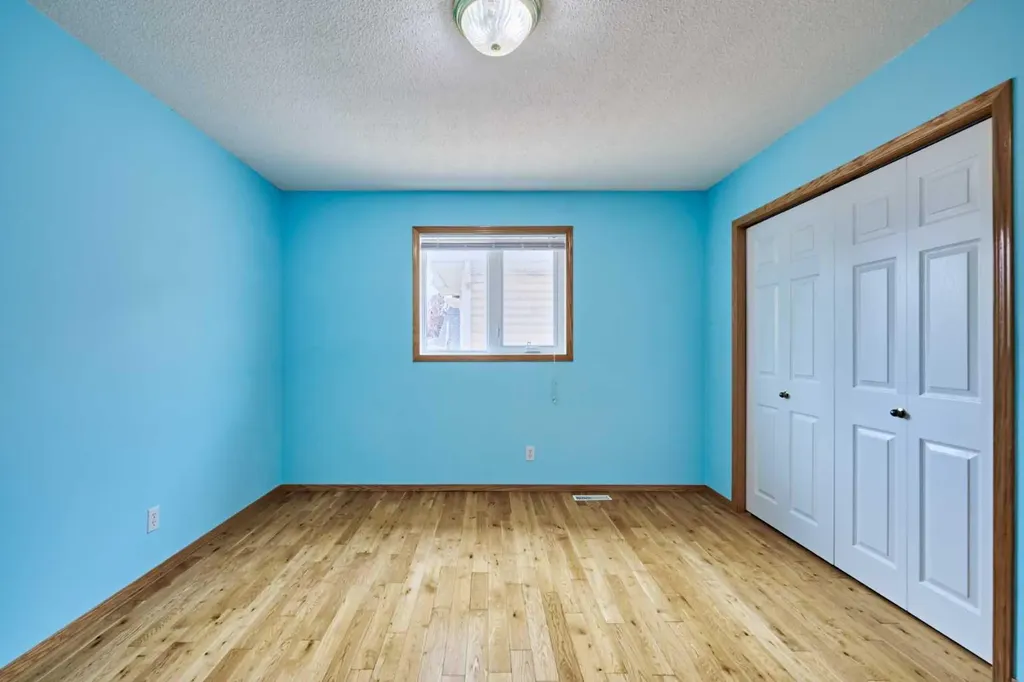9683 Hidden Valley Drive NW Calgary AB T3A 5P8