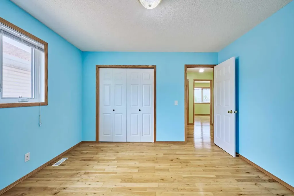 9683 Hidden Valley Drive NW Calgary AB T3A 5P8