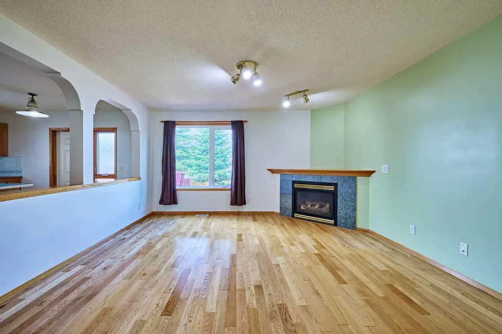 9683 Hidden Valley Drive NW Calgary AB T3A 5P8