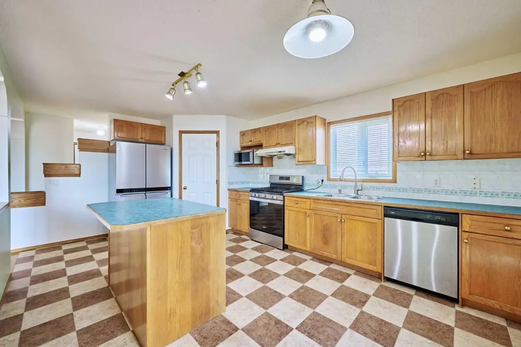 9683 Hidden Valley Drive NW Calgary AB T3A 5P8