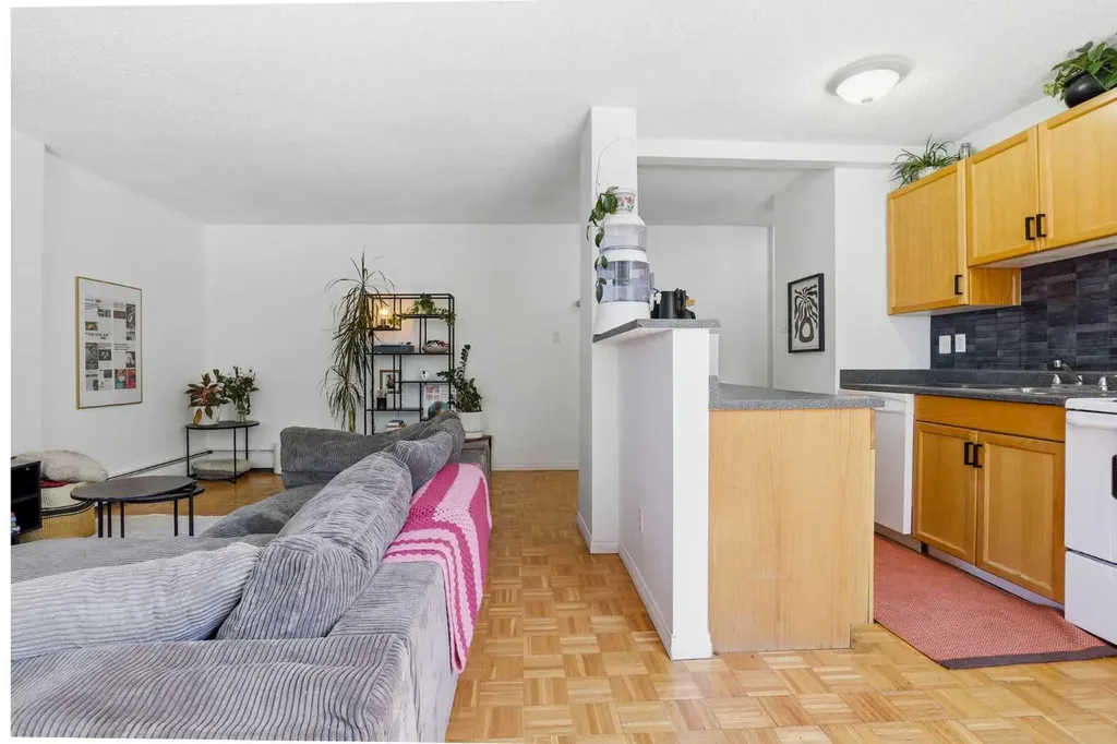 1236 15 Avenue SW Calgary AB T3C 0X5