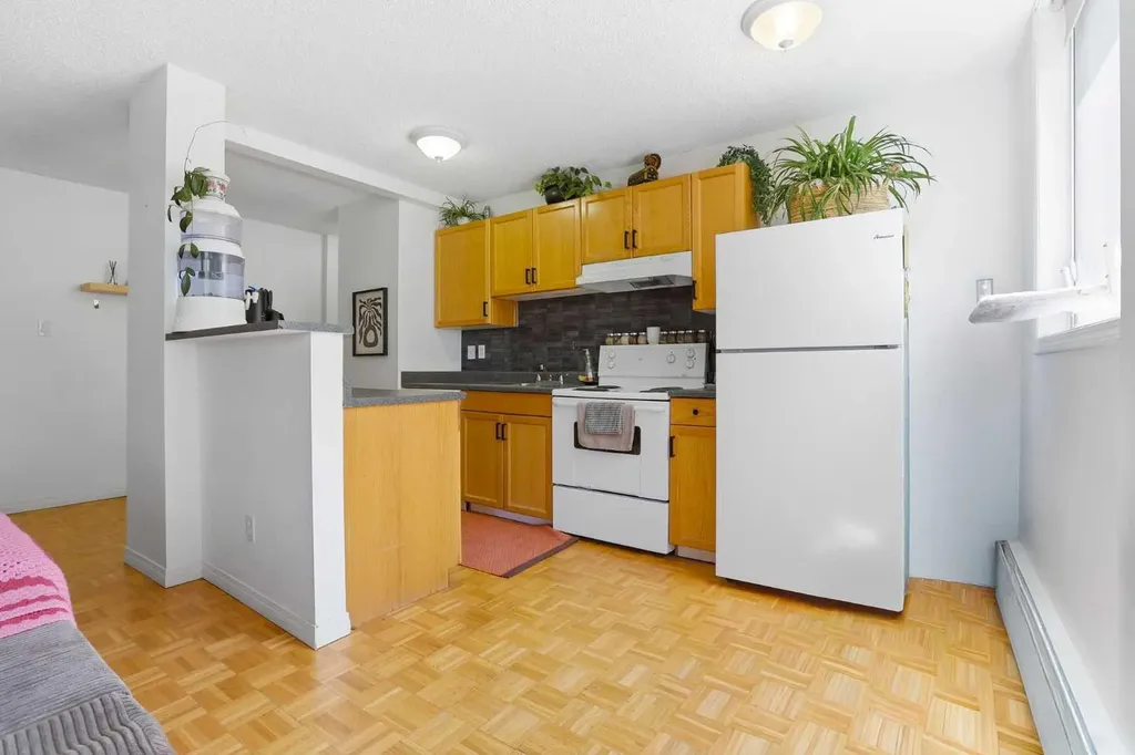 1236 15 Avenue SW Calgary AB T3C 0X5