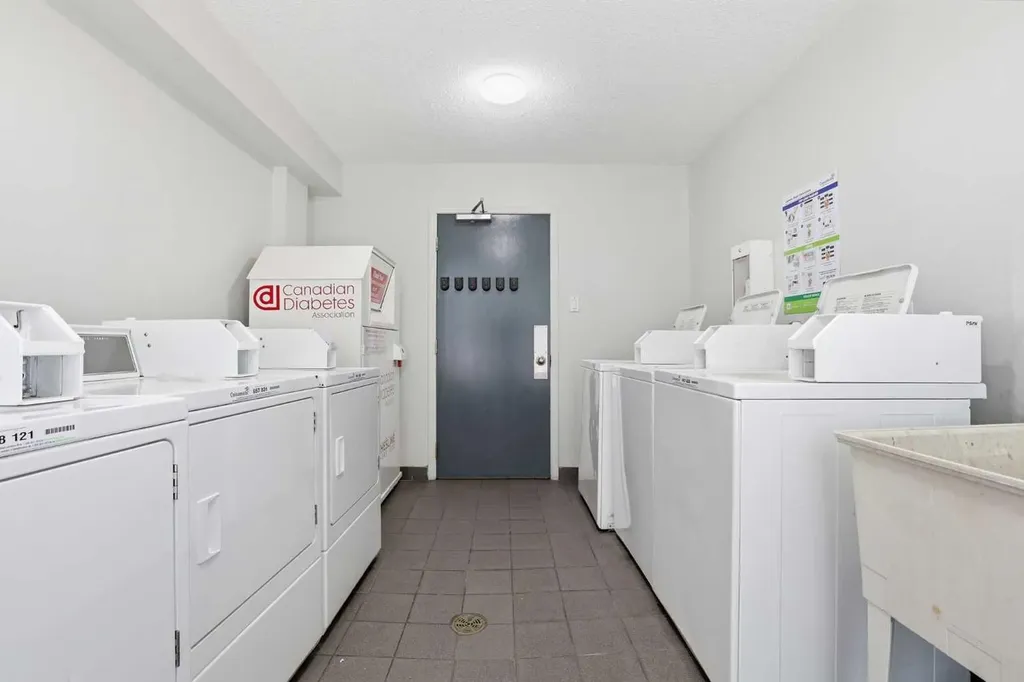 1236 15 Avenue SW Calgary AB T3C 0X5