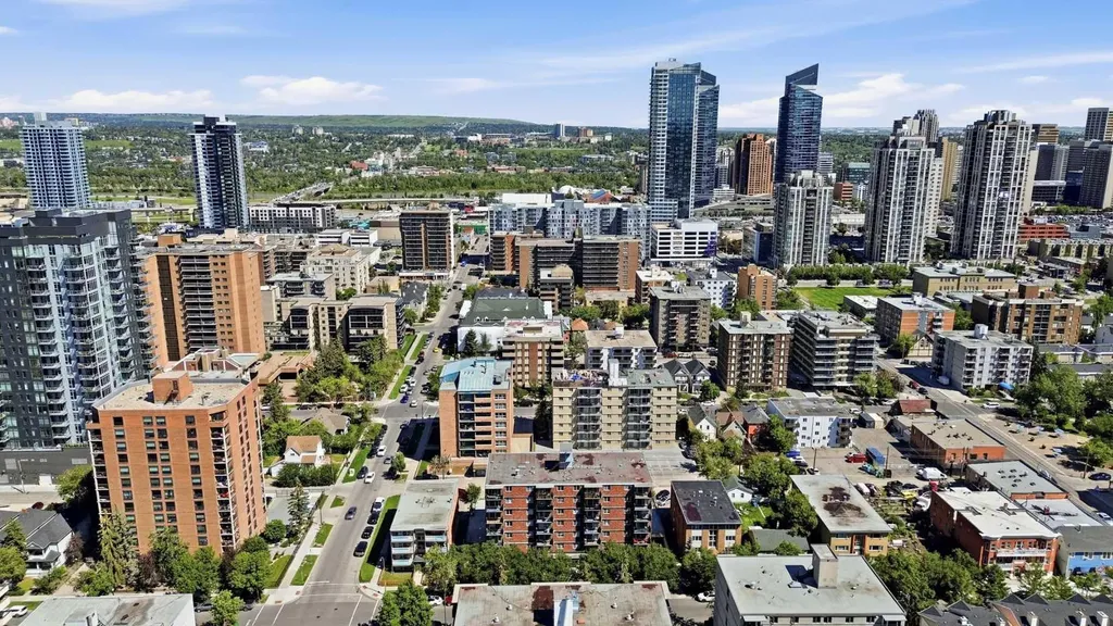 1236 15 Avenue SW Calgary AB T3C 0X5