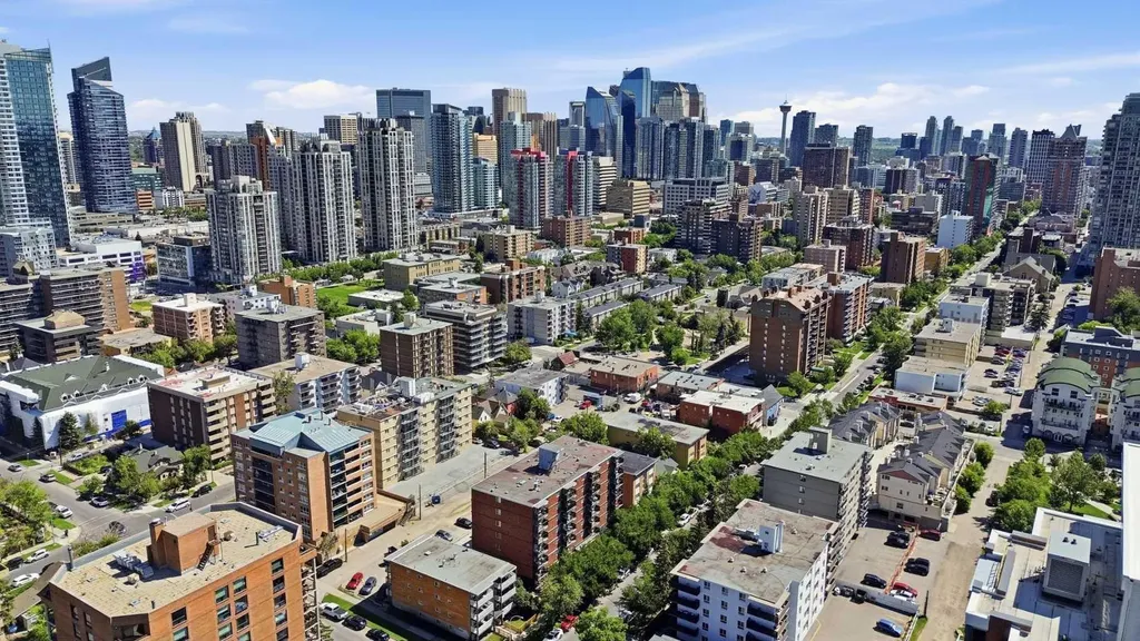 1236 15 Avenue SW Calgary AB T3C 0X5