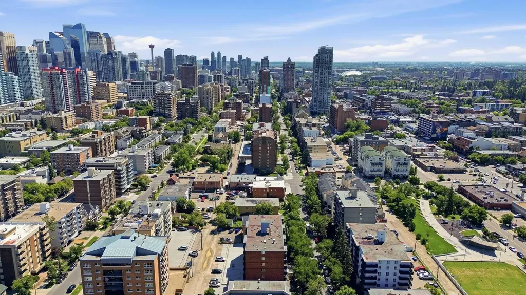 1236 15 Avenue SW Calgary AB T3C 0X5