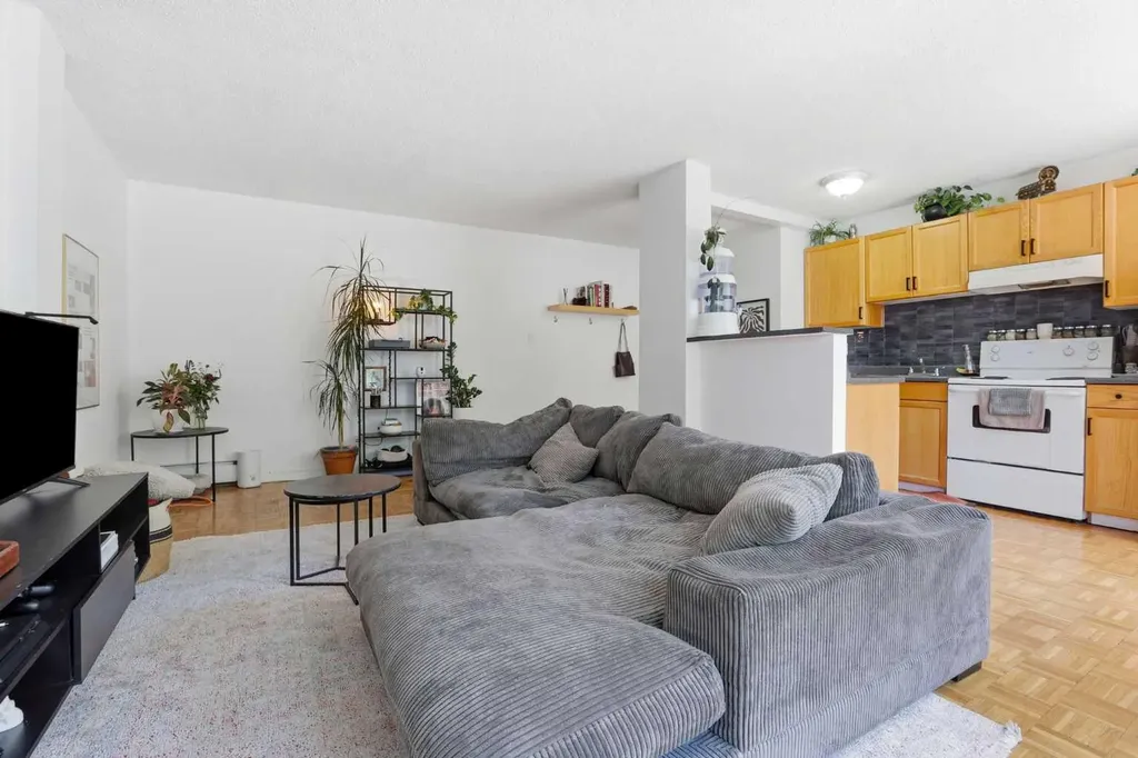 1236 15 Avenue SW Calgary AB T3C 0X5
