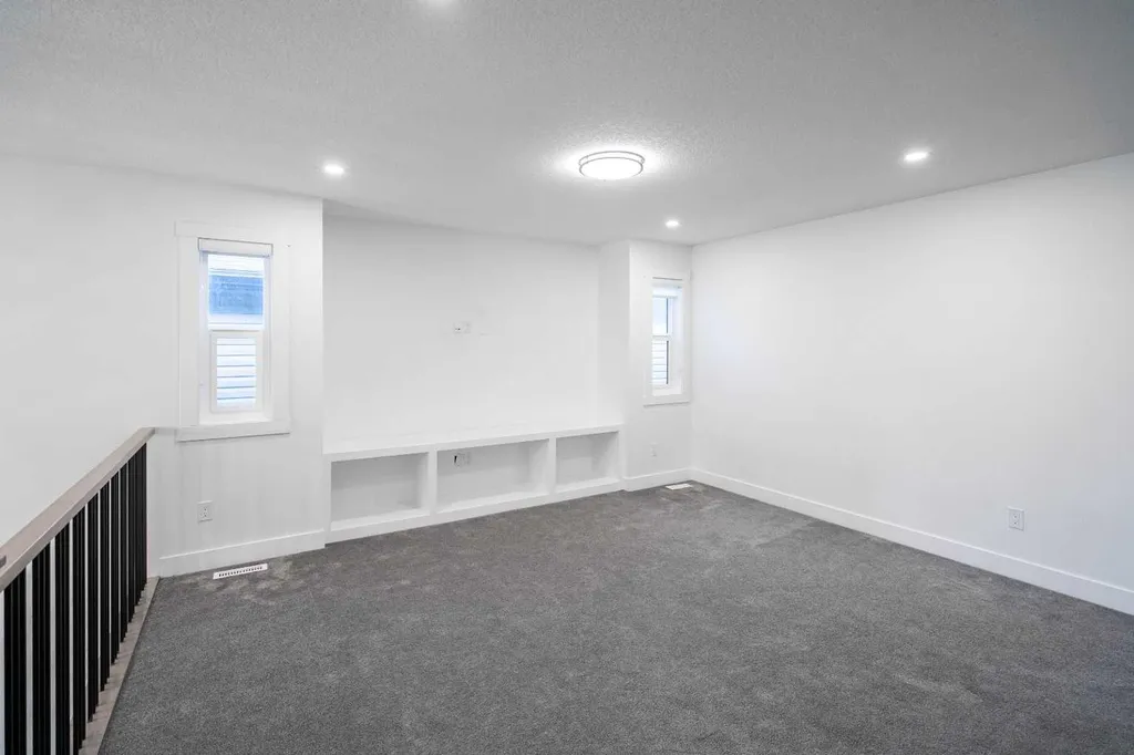 123 Saddlecrest Grove NE Calgary AB T3J 2K3